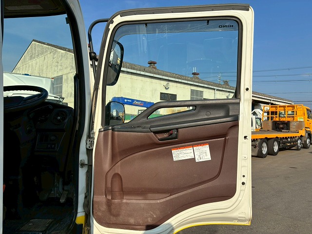 K2107 2KG-FD2ABA 保証対象車両 車検付 令和8年11月迄 H29 日野 レンジャー 4段クレーン ワンオーナー フルキャブ/ベッド付き 古河ユニック UNIC ラジコン フックイン 角足アウトリガー 6速 MT マニュアル 4t 8t 中型 カーゴクレーン（72枚目）