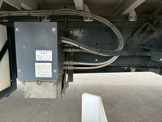 2071 QKG-CD5ZA  H26 UDトラックス クオン アルミウイング 6×2 3軸1デフ 後輪エアサス 日本フルハーフ ラッシング スタンション 380馬力 エスコット AT 10t 25t 大型 バン 箱車（71枚目）