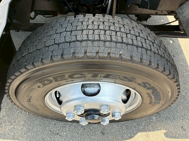 2179 TKG-FRR90T2  車検付 令和8年10月迄 H27 いすゞ フォワード アルミウイング フルキャブ/ベッド付き 6200 フルワイド 後輪エアサス 日本フルハーフ 240馬力 6速マニュアル MT 4t 8t 中型 バン 箱車（70枚目）