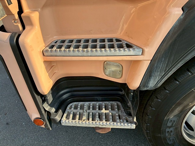 2119 8.7立米 電動ホッパー 330馬力 7速MT コンクリ作業車　☆雨天のなかご成約いただきました☆　東京都（70枚目）