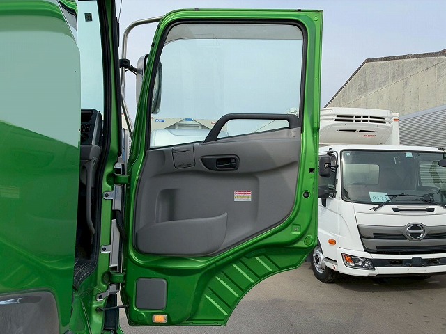 K-2128 QPG-CD5ZA  車検付 令和8年11月迄 H27 UDトラックス クオン 4段クレーン ラジコン フックイン TADANO タダノ 永久磁石式リターダ 7速 MT マニュアル 10t 25t 大型 ユニック車 カーゴクレーン（71枚目）