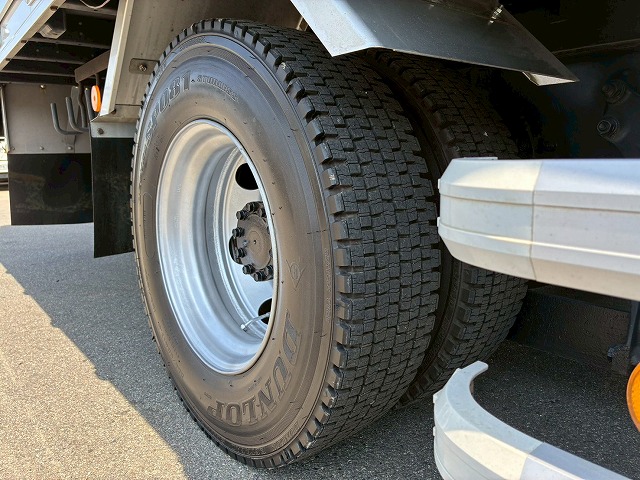 2179 TKG-FRR90T2  車検付 令和8年10月迄 H27 いすゞ フォワード アルミウイング フルキャブ/ベッド付き 6200 フルワイド 後輪エアサス 日本フルハーフ 240馬力 6速マニュアル MT 4t 8t 中型 バン 箱車（71枚目）