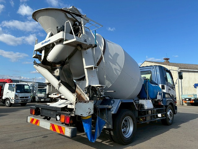 2159 QKG-FK72FZ 保証対象車両 車検付 令和8年12月迄 H27 三菱ふそう 増トンファイター コンクリートミキサー車 新明和工業 6.3立米 ショートキャブ/ベッドレス 240馬力 6速 MT マニュアル 8トン積載 8t 15t 中型 増トン コンクリ作業車(9枚目)