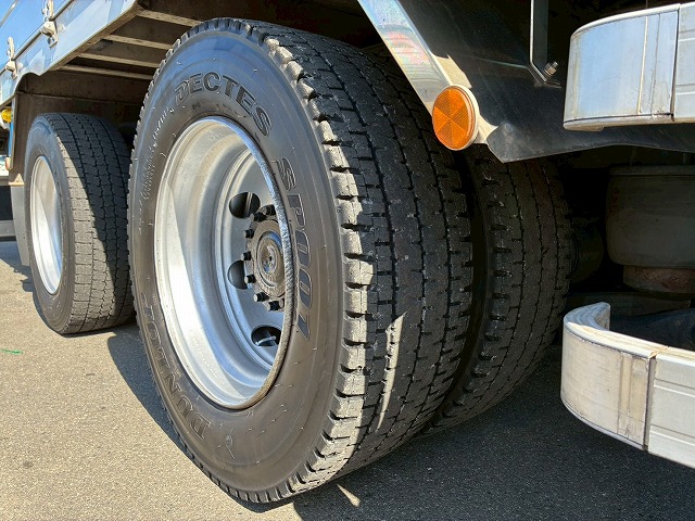 2122 2PG-CG5CA  H29 UDトラックス クオン アルミウイング ハイルーフ 8×4 4軸低床2デフ 後輪エアサス 日本トレクス エスコットⅥ AT 390馬力 10t 25t 大型 バン 箱車（71枚目）