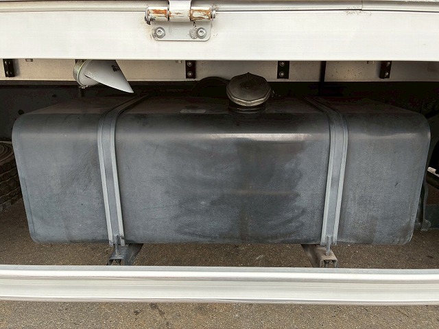 2100 2PG-FD2ABG ☆★ハイルーフ!★後輪エアサス!★☆ ◆6200×フルワイド!◆内高:242cm!◆ ◎2.7トン積載!◎240馬力!◎6速MT!◎ 成約! 神奈川県(72枚目)