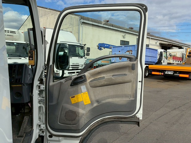 2101 ローダーダンプ 3.6トン積載 155馬力 スライドダンプ 重機運搬車　☆桜の蕾が小さい頃にご成約いただきました☆　静岡県（70枚目）