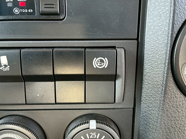 K-2148 2KG-FK62FZ 保証対象車両 R5 三菱ふそう 増トンファイター 4段セルフクレーン フルキャブ/ベッド付き 古河ユニック UNIC ラジコン フックイン ハイジャッキ ロングジャッキ アルミブロック 240馬力 6速 MT マニュアル 7.5t 14t 中型 大型 回送車 重機運搬車(73枚目)