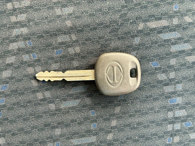 K-2103 2RG-XZU600T 保証対象車両 車検付 令和8年8月迄 R5 日野 デュトロ ダンプ ワンオーナー 4ナンバー 極東開発工業 全低床 フルフラットロー 150馬力 6速 MT マニュアル 5トン限定・準中型免許 2t 5t 小型 土砂ダンプ(75枚目)