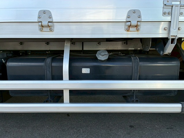 2072 2RG-FRR90S2  ★車検付！令和8年7月迄★ワンオーナー！★ ◆2.95トン積載！◆6200ボディ×標準幅！◆  ◎内高：240cm！◎フルキャブ/ベッド付！◎　成約★　岩手県（75枚目）