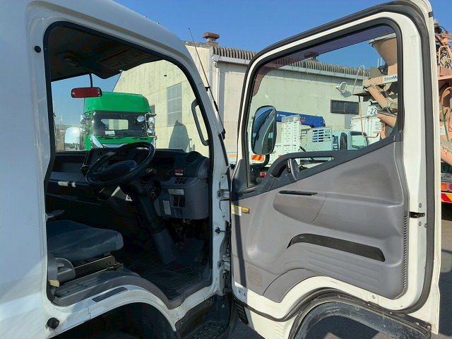 2170 TKG-FEB80 H26 三菱ふそう キャンター 4段クレーン 古河ユニック UNIC ワイド 超ロング ラジコン フックイン 175馬力 5速 MT マニュアル 3.5t 7.5t 小型 カーゴクレーン(71枚目)