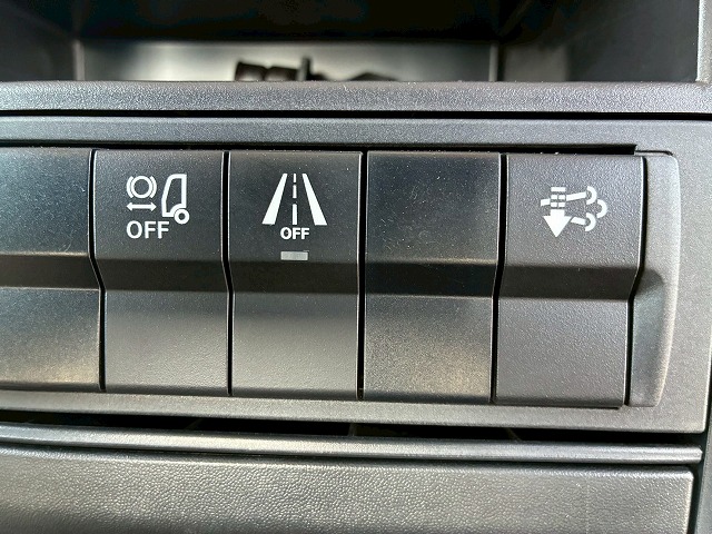 K-2148 2KG-FK62FZ 保証対象車両 R5 三菱ふそう 増トンファイター 4段セルフクレーン フルキャブ/ベッド付き 古河ユニック UNIC ラジコン フックイン ハイジャッキ ロングジャッキ アルミブロック 240馬力 6速 MT マニュアル 7.5t 14t 中型 大型 回送車 重機運搬車(74枚目)