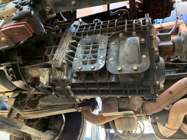 2119 8.7立米 電動ホッパー 330馬力 7速MT コンクリ作業車　☆雨天のなかご成約いただきました☆　東京都（74枚目）