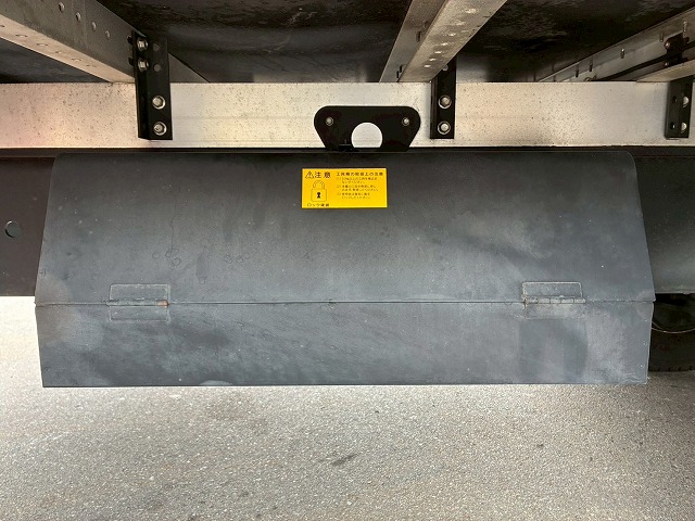 2100 2PG-FD2ABG ☆★ハイルーフ!★後輪エアサス!★☆ ◆6200×フルワイド!◆内高:242cm!◆ ◎2.7トン積載!◎240馬力!◎6速MT!◎ 成約! 神奈川県(74枚目)