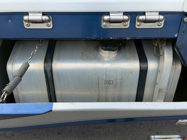 K-2140 2PG-FS74HZ H30 三菱ふそう スーパーグレート アルミウイング ワンオーナー 8×4 4軸低床2デフ 後輪エアサス パブコ エアロパーツ エアロ仕様 13.8トン積載 394馬力 シフトパイロット AT 10t 25t 大型 パネルウイング（75枚目）