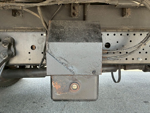 2179 TKG-FRR90T2  車検付 令和8年10月迄 H27 いすゞ フォワード アルミウイング フルキャブ/ベッド付き 6200 フルワイド 後輪エアサス 日本フルハーフ 240馬力 6速マニュアル MT 4t 8t 中型 バン 箱車（75枚目）