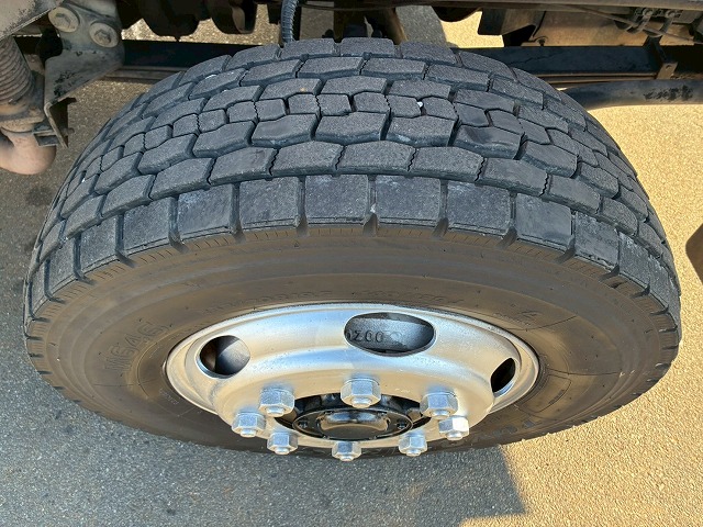 2102 KL-CG55K  車検付 令和8年8月迄 H16 日産ディーゼル UDトラックス ビッグサム セーフティローダー 8×4 4軸低床2デフ リーフサスペンション 花見台 ウインチ ラジコン 400馬力 RH8 V8型 生エンジン 7速 MT マニュアル 10t 25t 大型 セルフ 重機運搬車 回送車（75枚目）