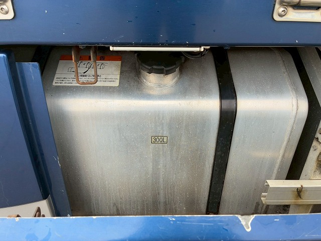 K-2140 2PG-FS74HZ H30 三菱ふそう スーパーグレート アルミウイング ワンオーナー 8×4 4軸低床2デフ 後輪エアサス パブコ エアロパーツ エアロ仕様 13.8トン積載 394馬力 シフトパイロット AT 10t 25t 大型 パネルウイング（76枚目）