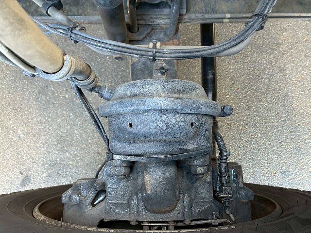 2122 2PG-CG5CA  H29 UDトラックス クオン アルミウイング ハイルーフ 8×4 4軸低床2デフ 後輪エアサス 日本トレクス エスコットⅥ AT 390馬力 10t 25t 大型 バン 箱車（76枚目）