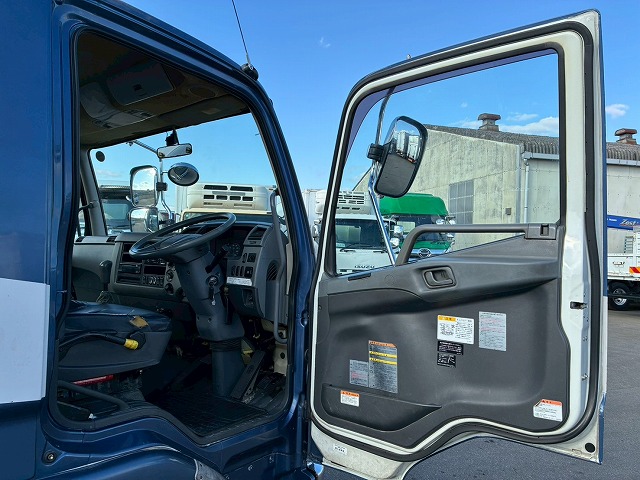 2159 QKG-FK72FZ 保証対象車両 車検付 令和8年12月迄 H27 三菱ふそう 増トンファイター コンクリートミキサー車 新明和工業 6.3立米 ショートキャブ/ベッドレス 240馬力 6速 MT マニュアル 8トン積載 8t 15t 中型 増トン コンクリ作業車(76枚目)