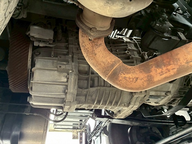 K-2111 2DG-SS1EKGG  検切れナンバー付き H30 日野 プロフィア トラクターヘッド ワンオーナー ハイルーフ 6×4 3軸2デフ 後輪エアサス 永久磁石式リターダ 450馬力 7速MT マニュアル 10t 53t 大型 牽引 2デフヘッド ダブルデフ（77枚目）