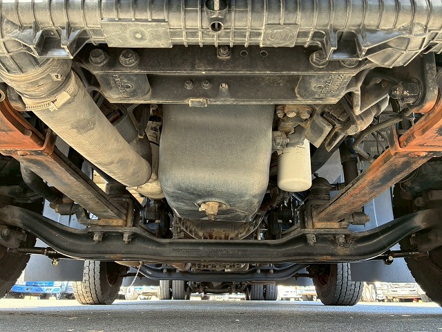 2122 2PG-CG5CA  H29 UDトラックス クオン アルミウイング ハイルーフ 8×4 4軸低床2デフ 後輪エアサス 日本トレクス エスコットⅥ AT 390馬力 10t 25t 大型 バン 箱車（77枚目）