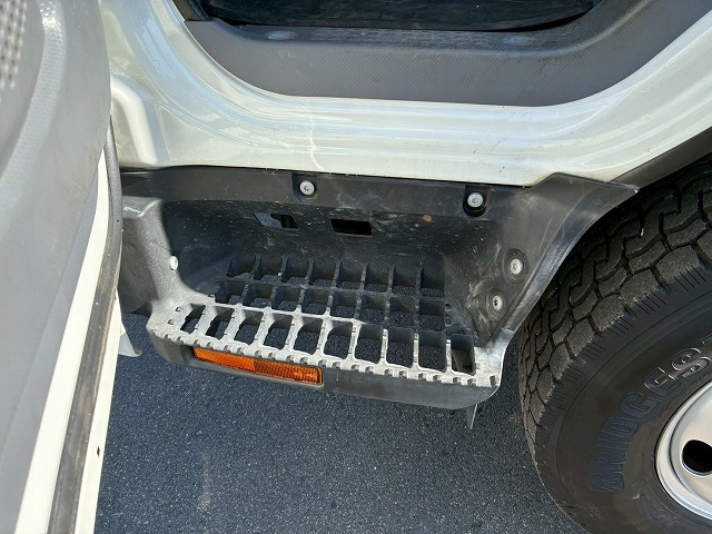 2133 2RG-NMR88R 保証対象車両 R3 いすゞ エルフ 4段クレーン ハイキャブ ショート 10尺ボディ 3トン積載 古河ユニック UNIC ラジコン フックイン 150馬力 6速 MT マニュアル 3t 7t 小型 ユニック車 カーゴクレーン(78枚目)