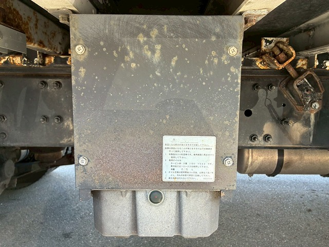 2122 2PG-CG5CA  H29 UDトラックス クオン アルミウイング ハイルーフ 8×4 4軸低床2デフ 後輪エアサス 日本トレクス エスコットⅥ AT 390馬力 10t 25t 大型 バン 箱車（78枚目）