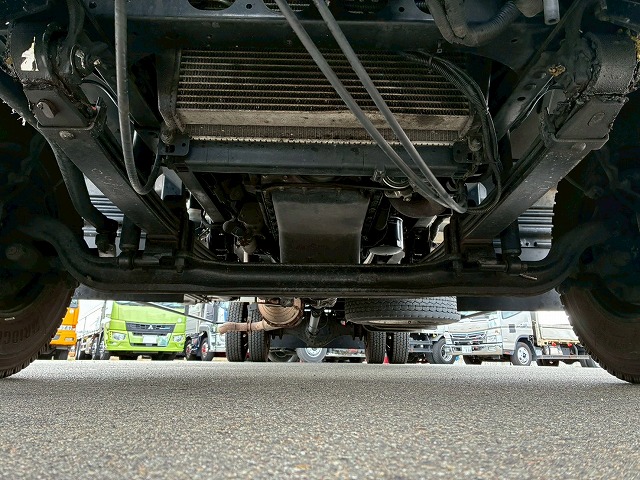 2149 TKG-FRR90S2 H26 いすゞ フォワード 冷蔵冷凍車 格納式パワーゲート フルキャブ/ベッド付き 東プレ -30℃低温設定 格納式パワーゲート PG 左サイド扉 6速 MT マニュアル 4t 8t 中型 冷凍バン 箱車(79枚目)