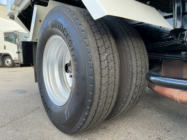 2101 ローダーダンプ 3.6トン積載 155馬力 スライドダンプ 重機運搬車　☆桜の蕾が小さい頃にご成約いただきました☆　静岡県（77枚目）