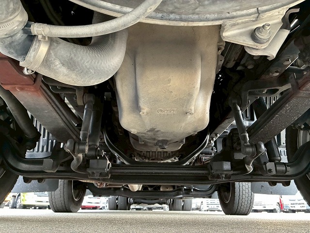 2174 QPG-FW1EXEG  H29 日野 プロフィア アルミウイング ハイルーフ 8×4 4軸低床2デフ 後輪エアサス 永久磁石式リターダ 背高 380馬力 E13C プロシフト AT セミオートマ 10t 25t 大型 バン 箱車（79枚目）