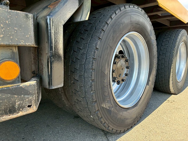 2102 KL-CG55K  車検付 令和8年8月迄 H16 日産ディーゼル UDトラックス ビッグサム セーフティローダー 8×4 4軸低床2デフ リーフサスペンション 花見台 ウインチ ラジコン 400馬力 RH8 V8型 生エンジン 7速 MT マニュアル 10t 25t 大型 セルフ 重機運搬車 回送車（80枚目）