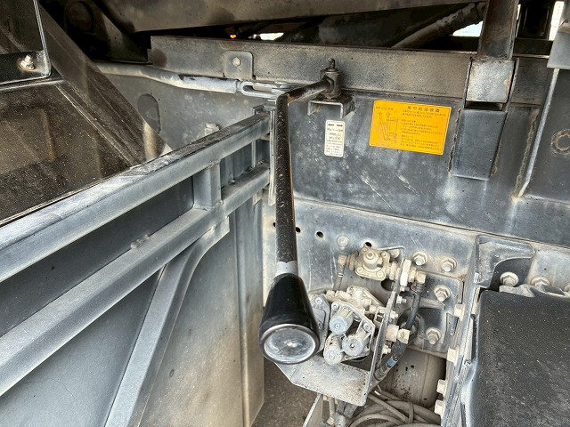 K-2160 2DG-FS1AGA  車検付 令和9年3月迄 R2 日野 プロフィア ダンプ ワンオーナー 6×4 3軸2デフ 永久磁石式リターダ 新明和工業 380馬力 7速 MT マニュアル 10t 20t 大型 土砂ダンプ（83枚目）