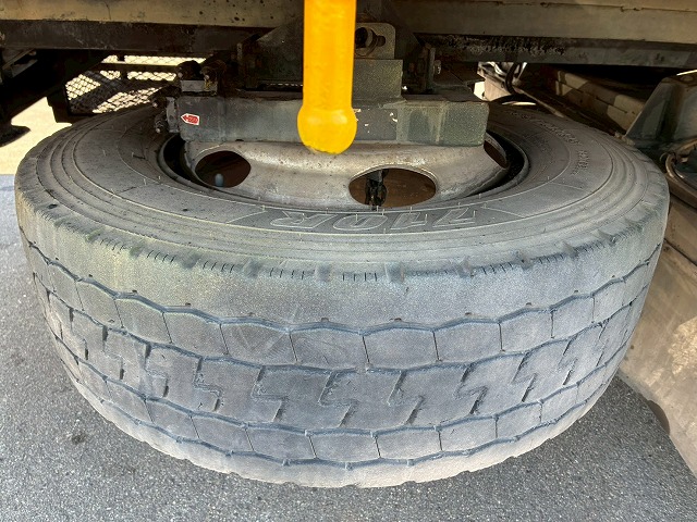 2102 KL-CG55K  車検付 令和8年8月迄 H16 日産ディーゼル UDトラックス ビッグサム セーフティローダー 8×4 4軸低床2デフ リーフサスペンション 花見台 ウインチ ラジコン 400馬力 RH8 V8型 生エンジン 7速 MT マニュアル 10t 25t 大型 セルフ 重機運搬車 回送車（82枚目）