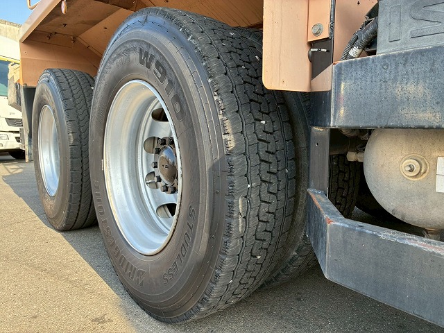 2119 8.7立米 電動ホッパー 330馬力 7速MT コンクリ作業車　☆雨天のなかご成約いただきました☆　東京都（82枚目）