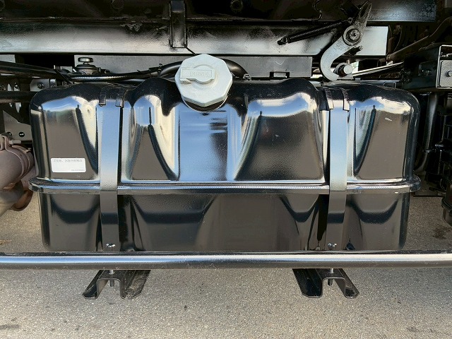 2101 ローダーダンプ 3.6トン積載 155馬力 スライドダンプ 重機運搬車　☆桜の蕾が小さい頃にご成約いただきました☆　静岡県（81枚目）