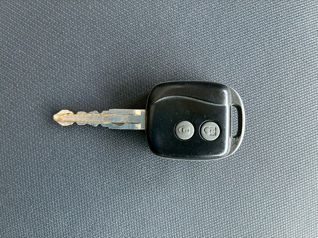 2179 TKG-FRR90T2  車検付 令和8年10月迄 H27 いすゞ フォワード アルミウイング フルキャブ/ベッド付き 6200 フルワイド 後輪エアサス 日本フルハーフ 240馬力 6速マニュアル MT 4t 8t 中型 バン 箱車（84枚目）