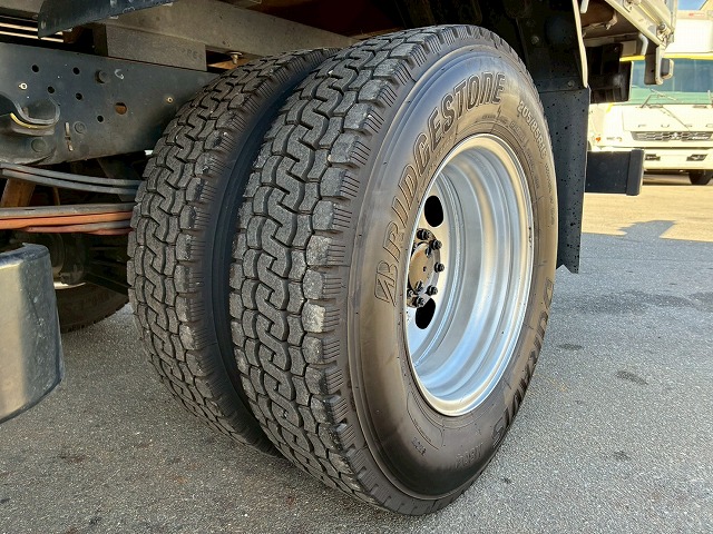 2133 2RG-NMR88R 保証対象車両 R3 いすゞ エルフ 4段クレーン ハイキャブ ショート 10尺ボディ 3トン積載 古河ユニック UNIC ラジコン フックイン 150馬力 6速 MT マニュアル 3t 7t 小型 ユニック車 カーゴクレーン(85枚目)