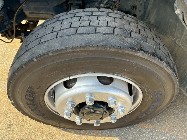 2159 QKG-FK72FZ 保証対象車両 車検付 令和8年12月迄 H27 三菱ふそう 増トンファイター コンクリートミキサー車 新明和工業 6.3立米 ショートキャブ/ベッドレス 240馬力 6速 MT マニュアル 8トン積載 8t 15t 中型 増トン コンクリ作業車(83枚目)