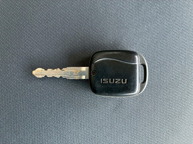 2179 TKG-FRR90T2  車検付 令和8年10月迄 H27 いすゞ フォワード アルミウイング フルキャブ/ベッド付き 6200 フルワイド 後輪エアサス 日本フルハーフ 240馬力 6速マニュアル MT 4t 8t 中型 バン 箱車（85枚目）