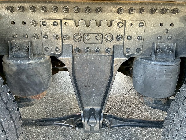 2122 2PG-CG5CA  H29 UDトラックス クオン アルミウイング ハイルーフ 8×4 4軸低床2デフ 後輪エアサス 日本トレクス エスコットⅥ AT 390馬力 10t 25t 大型 バン 箱車（84枚目）