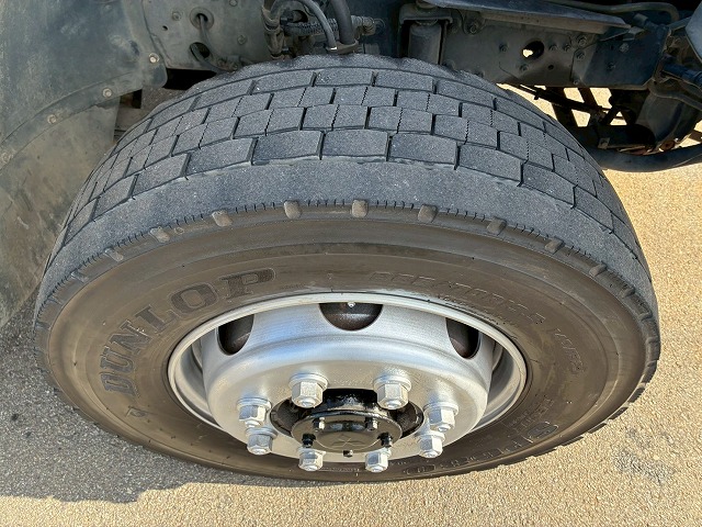 2159 QKG-FK72FZ 保証対象車両 車検付 令和8年12月迄 H27 三菱ふそう 増トンファイター コンクリートミキサー車 新明和工業 6.3立米 ショートキャブ/ベッドレス 240馬力 6速 MT マニュアル 8トン積載 8t 15t 中型 増トン コンクリ作業車(84枚目)