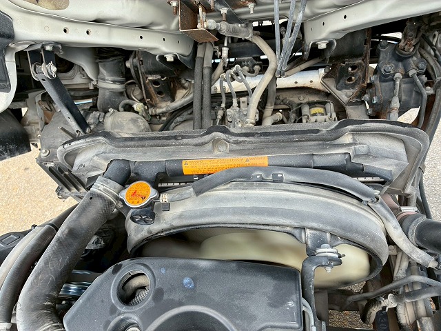 2065 BKG-NKR85N  ☆★車検付！★3トン積載！★☆ ◆KYB製・2.5立米！◆電動ホッパー！◆  ◎6速マニュアル！◎150馬力ターボ！◎　ご成約★　香川県（82枚目）