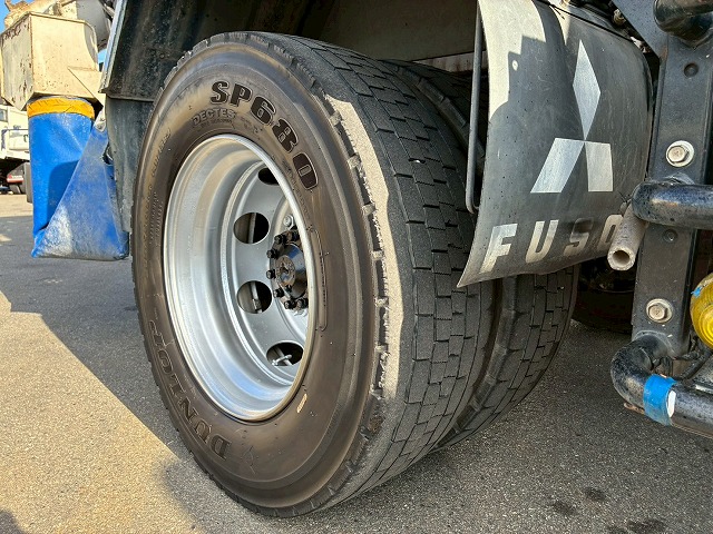 2159 QKG-FK72FZ 保証対象車両 車検付 令和8年12月迄 H27 三菱ふそう 増トンファイター コンクリートミキサー車 新明和工業 6.3立米 ショートキャブ/ベッドレス 240馬力 6速 MT マニュアル 8トン積載 8t 15t 中型 増トン コンクリ作業車(85枚目)