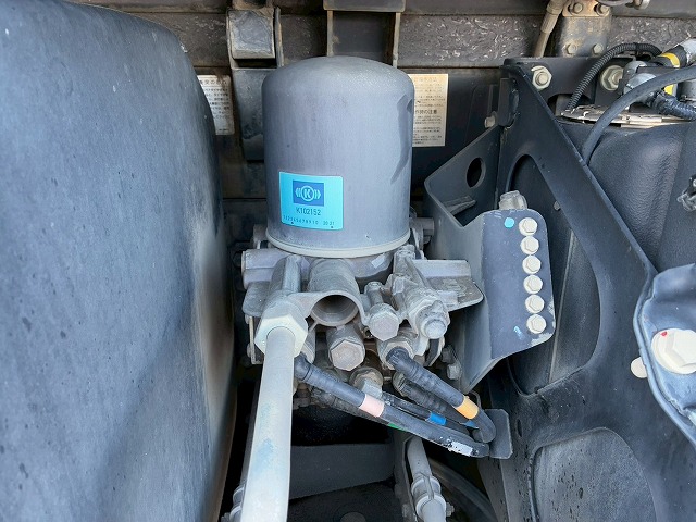 K-2141 3軸2デフ ハイルーフ 額縁アオリ 3面電動コボレーン 7速MT　☆菜の花が咲き誇る頃にご成約いただきました☆　福井県（88枚目）