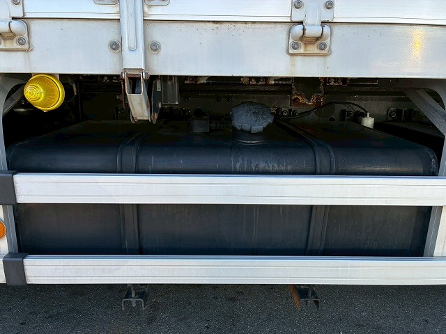 2122 2PG-CG5CA  H29 UDトラックス クオン アルミウイング ハイルーフ 8×4 4軸低床2デフ 後輪エアサス 日本トレクス エスコットⅥ AT 390馬力 10t 25t 大型 バン 箱車（87枚目）