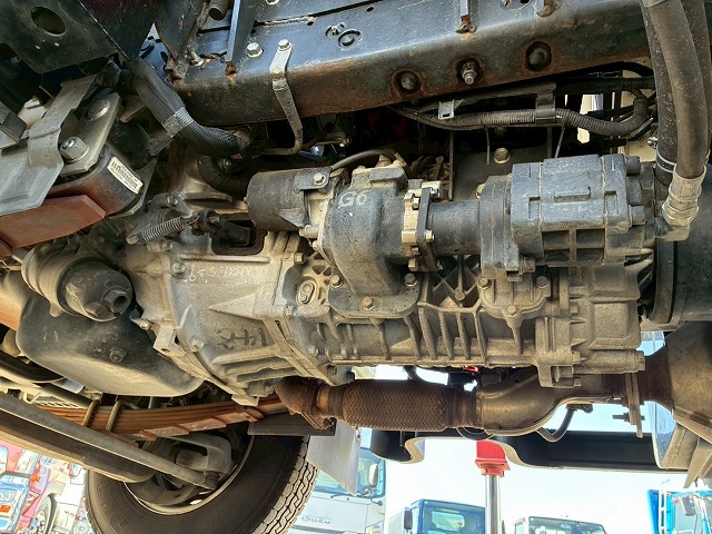 2133 2RG-NMR88R 保証対象車両 R3 いすゞ エルフ 4段クレーン ハイキャブ ショート 10尺ボディ 3トン積載 古河ユニック UNIC ラジコン フックイン 150馬力 6速 MT マニュアル 3t 7t 小型 ユニック車 カーゴクレーン(91枚目)