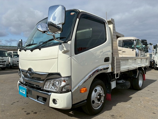 K-2103 2RG-XZU600T 保証対象車両 車検付 令和8年8月迄 R5 日野 デュトロ ダンプ ワンオーナー 4ナンバー 極東開発工業 全低床 フルフラットロー 150馬力 6速 MT マニュアル 5トン限定・準中型免許 2t 5t 小型 土砂ダンプ(12枚目)