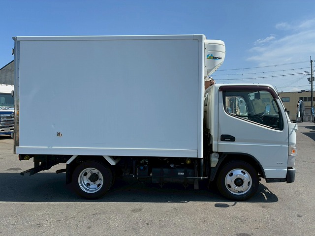 2167 TPG-FBA50 H29 キャンター 冷蔵冷凍車 -30℃低温設定 標準幅 ショート 10尺ボディ 左サイド扉 5トン限定・準中型免許 5速 MT マニュアル 2t 5t 小型 冷凍バン 箱車（10枚目）