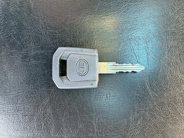 2122 2PG-CG5CA  H29 UDトラックス クオン アルミウイング ハイルーフ 8×4 4軸低床2デフ 後輪エアサス 日本トレクス エスコットⅥ AT 390馬力 10t 25t 大型 バン 箱車（91枚目）