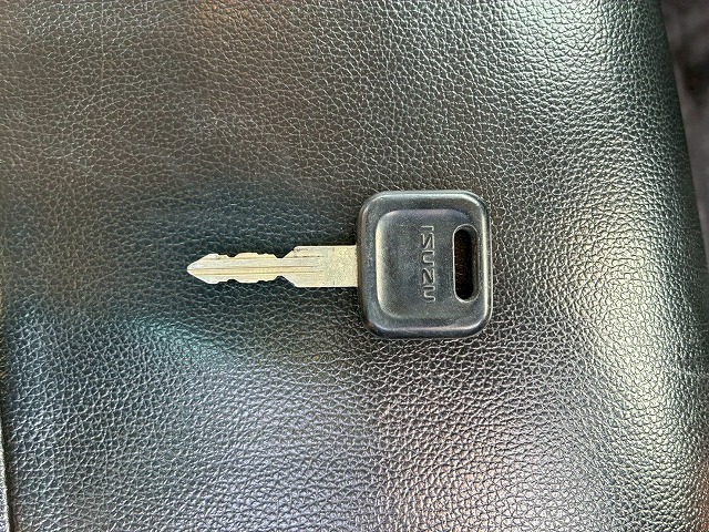 2119 8.7立米 電動ホッパー 330馬力 7速MT コンクリ作業車　☆雨天のなかご成約いただきました☆　東京都（92枚目）